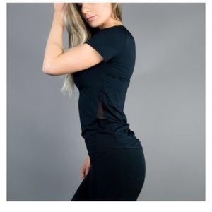 Alphalete Mesh Side Panel T Shirt